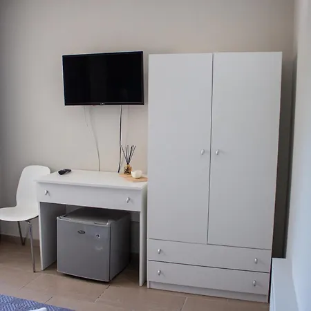 Mirage Place *
